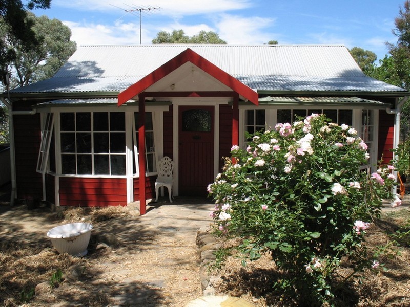 8 Oratava Avenue, Bridgewater SA 5155