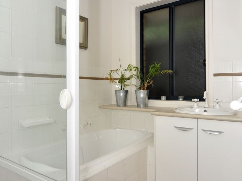 42 Osterley Avenue, Bridgewater SA 5155