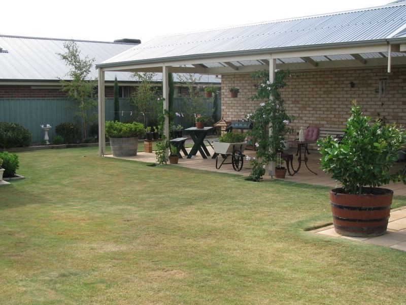 38 Strathmont Drive, Strathalbyn SA 5255