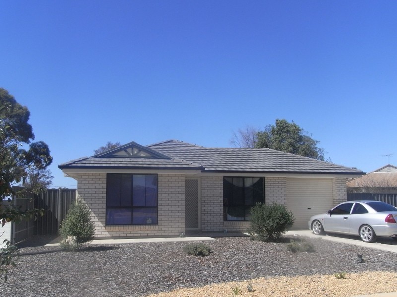 8 Cameron Road, Murray Bridge SA 5253