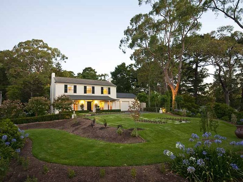 15 Glen Street, Crafers West SA 5152