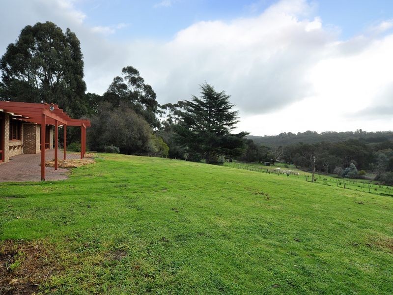 3 Allumba Drive, Ironbank SA 5153