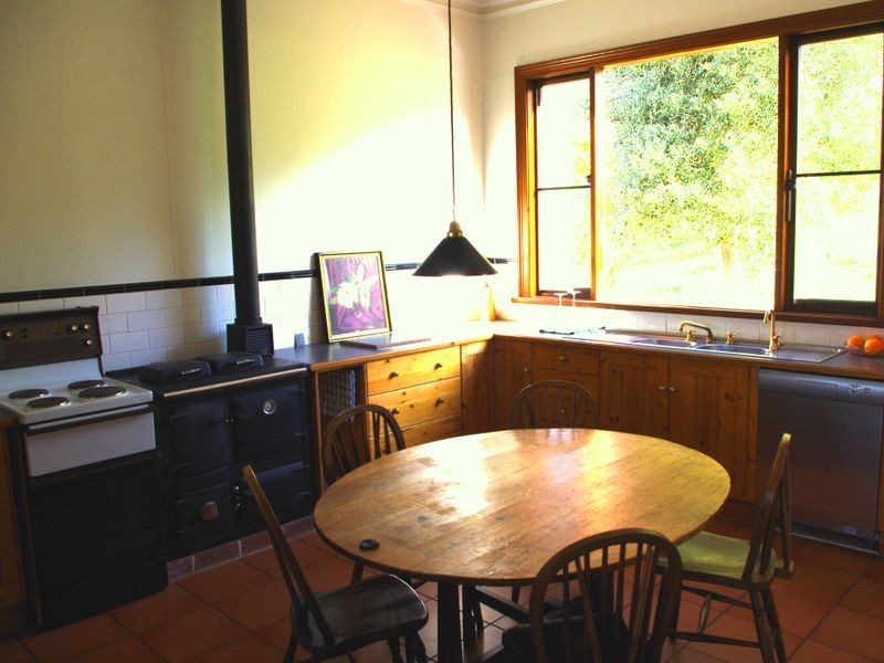 4 Oakbank St, Stirling SA 5152