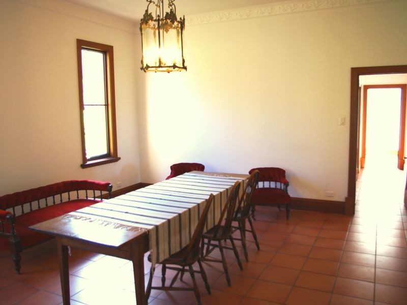 4 Oakbank St, Stirling SA 5152