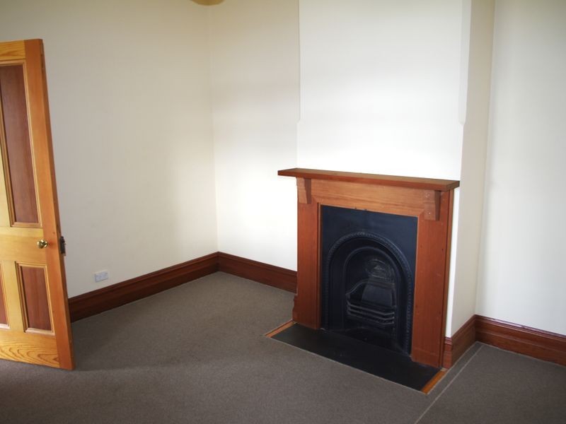 4 Oakbank St, Stirling SA 5152