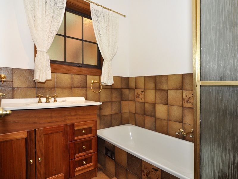12 Erica Road, Heathfield SA 5153