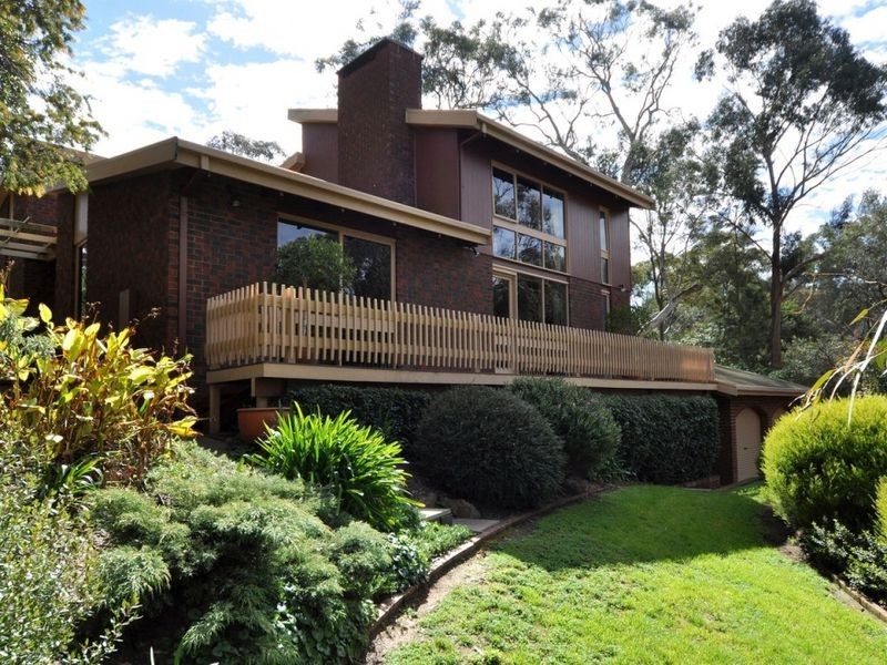 76 Gleneagles Rd, Mount Osmond SA 5064