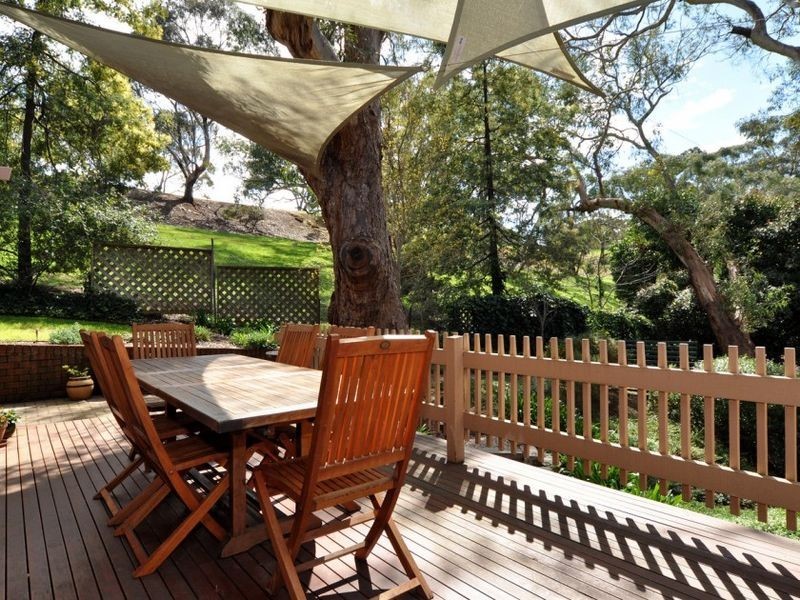 76 Gleneagles Rd, Mount Osmond SA 5064