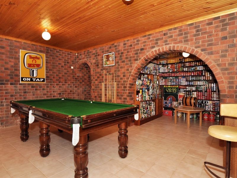 76 Gleneagles Rd, Mount Osmond SA 5064