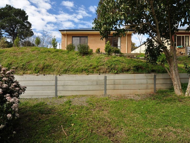 9 Dunn Street, Bridgewater SA 5155