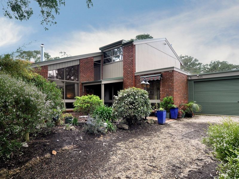 16 First Avenue, Bridgewater SA 5155