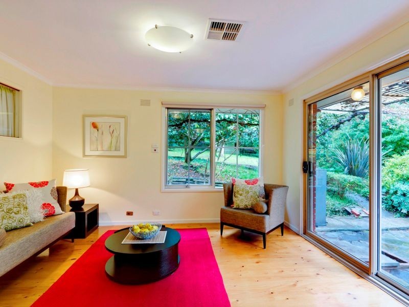 11 Hawthorn Road, Stirling SA 5152