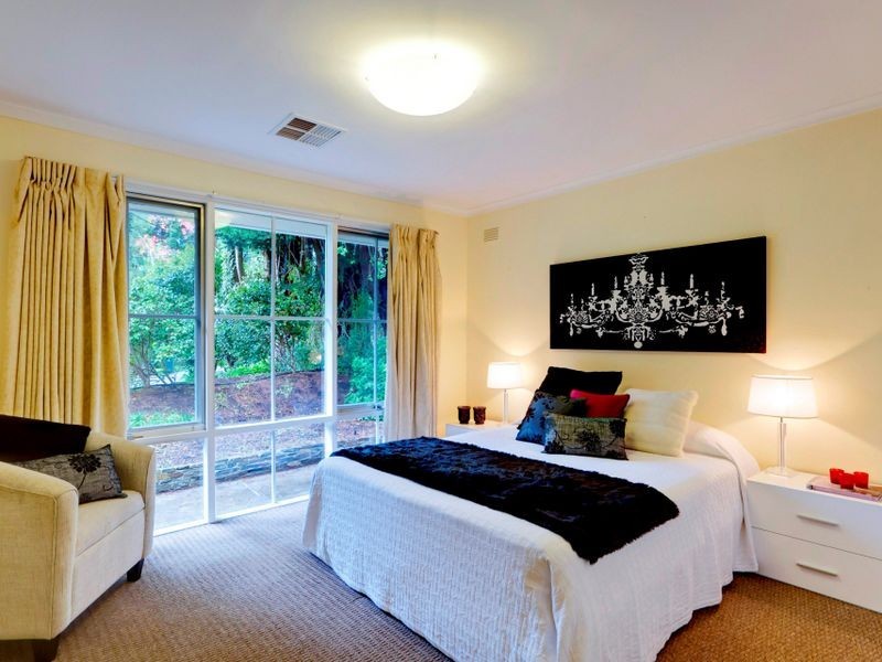 11 Hawthorn Road, Stirling SA 5152