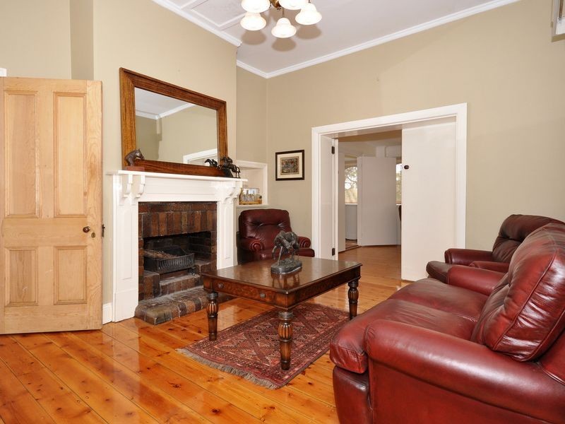 12 Milford Avenue, Stirling SA 5152