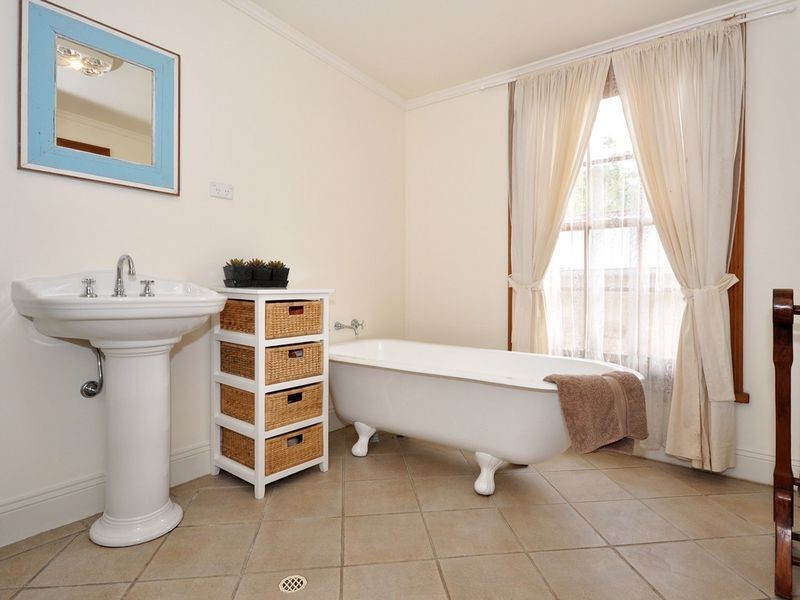 12 Milford Avenue, Stirling SA 5152