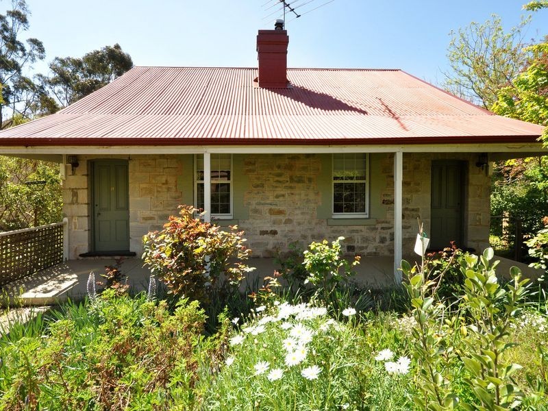 11 Pine Street, Stirling SA 5152