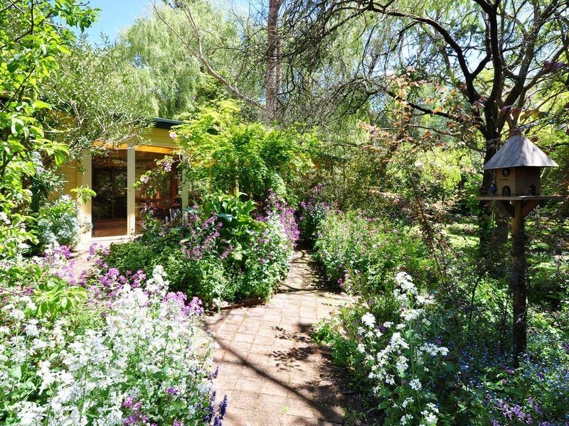 21 Bradshaw Avenue, Crafers SA 5152