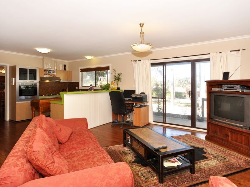 5a Kramm Avenue, Hahndorf SA 5245