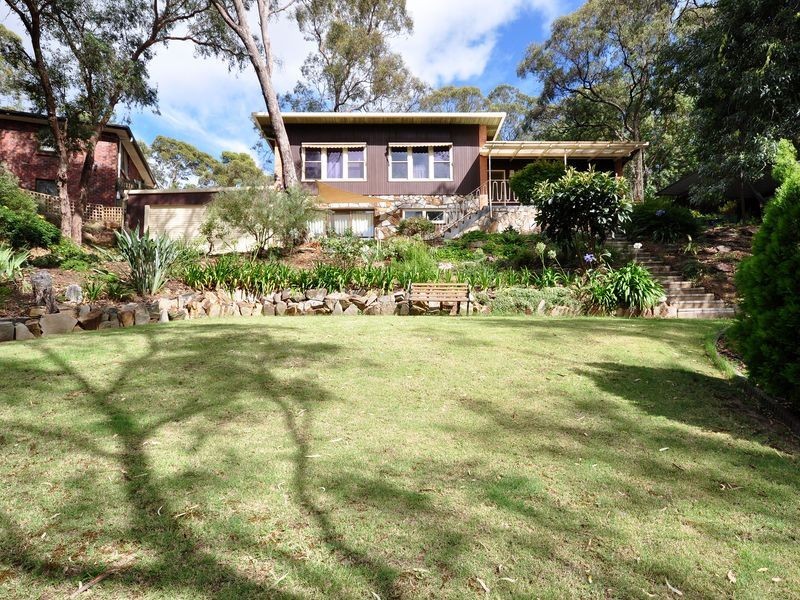 15 Huntingdon Drive, Glenalta SA 5052