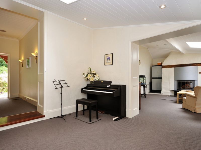 24 Rostrevor Road, Crafers West SA 5152