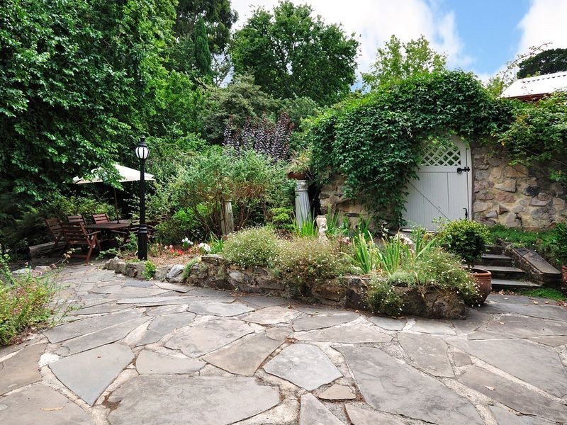 24 Rostrevor Road, Crafers West SA 5152