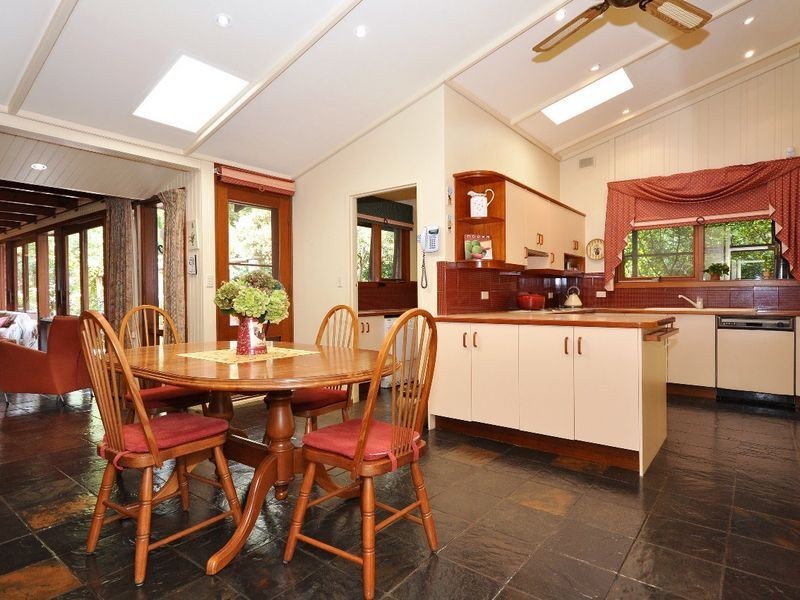 11 Kanyaka Road, Aldgate SA 5154