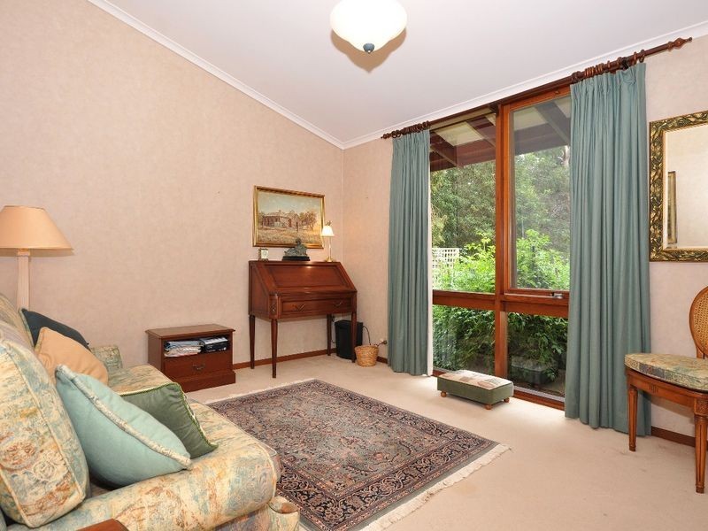 11 Kanyaka Road, Aldgate SA 5154