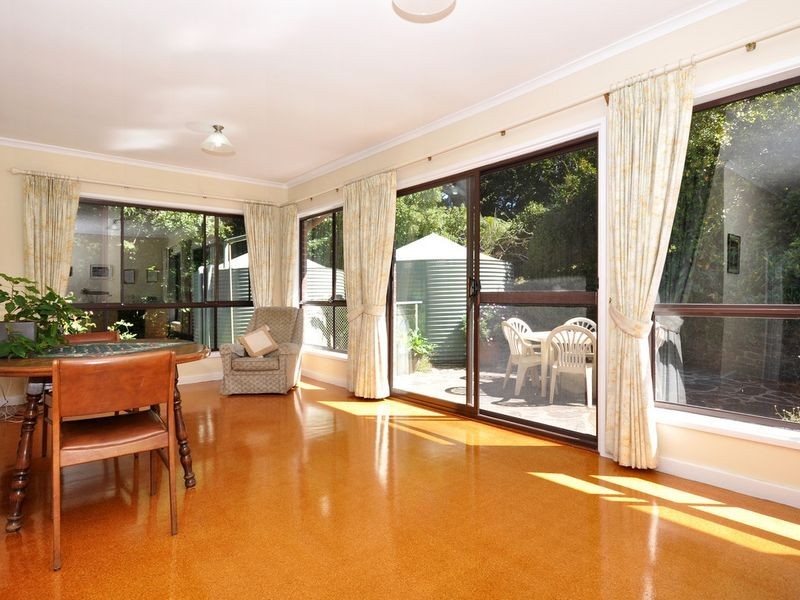 6 Gould Road, Stirling SA 5152