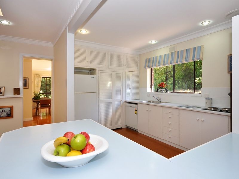 6 Gould Road, Stirling SA 5152