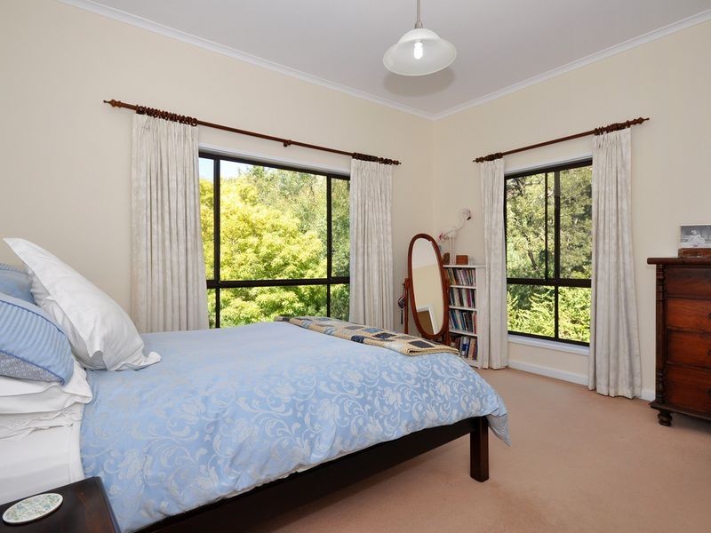 6 Gould Road, Stirling SA 5152