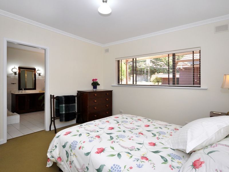 6 Gould Road, Stirling SA 5152