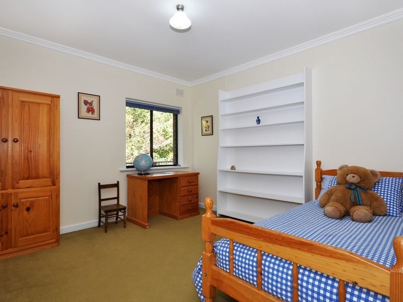 6 Gould Road, Stirling SA 5152