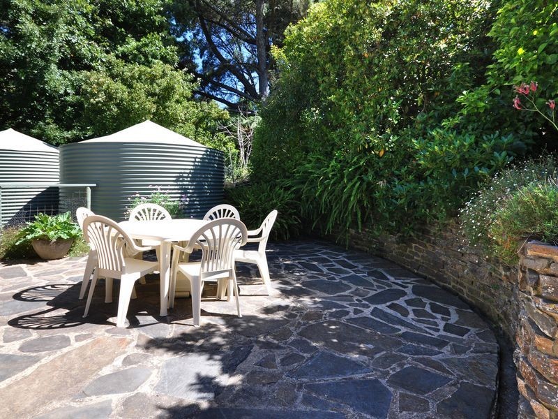 6 Gould Road, Stirling SA 5152