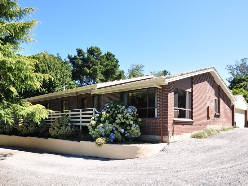 6 Gould Road, Stirling SA 5152