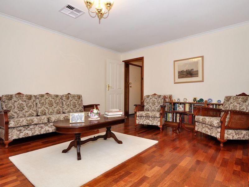 7 Devon Avenue, Stirling SA 5152