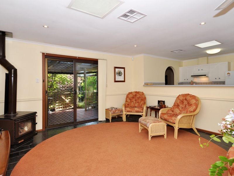 7 Devon Avenue, Stirling SA 5152