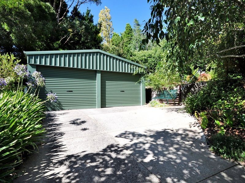 7 Devon Avenue, Stirling SA 5152