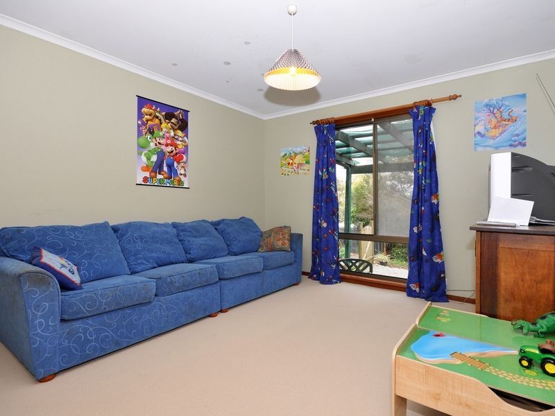 8 Fernhill Road, Bridgewater SA 5155