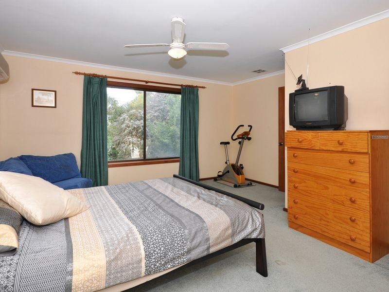 8 Fernhill Road, Bridgewater SA 5155