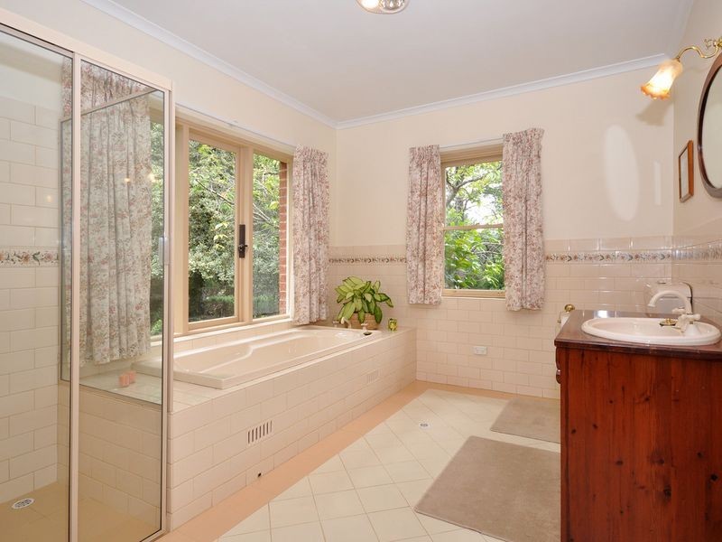 12 Rosewarne Crescent, Bridgewater SA 5155