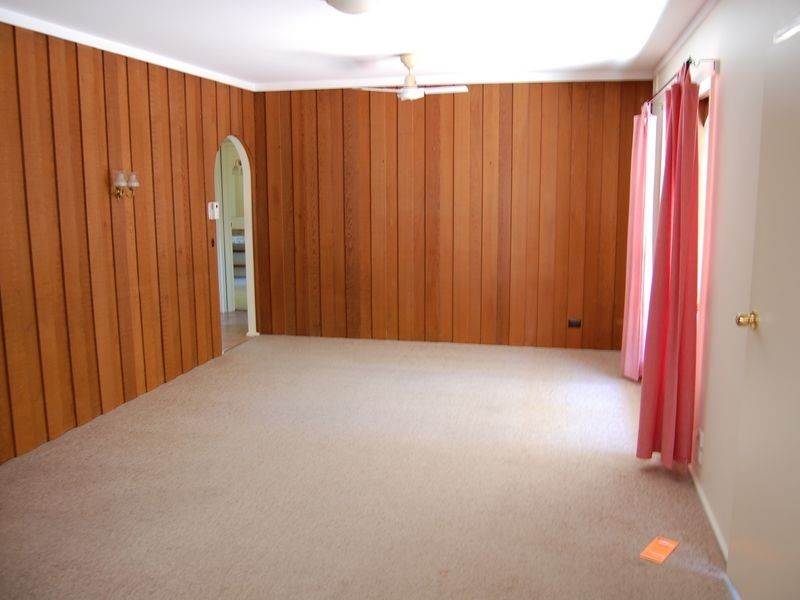 33 Second Avenue, Bridgewater SA 5155