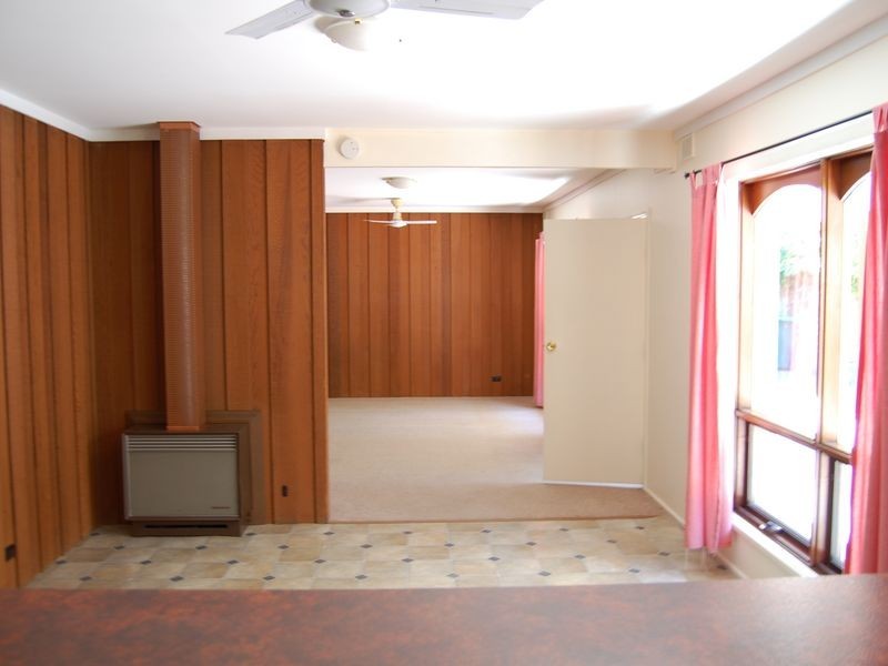 33 Second Avenue, Bridgewater SA 5155