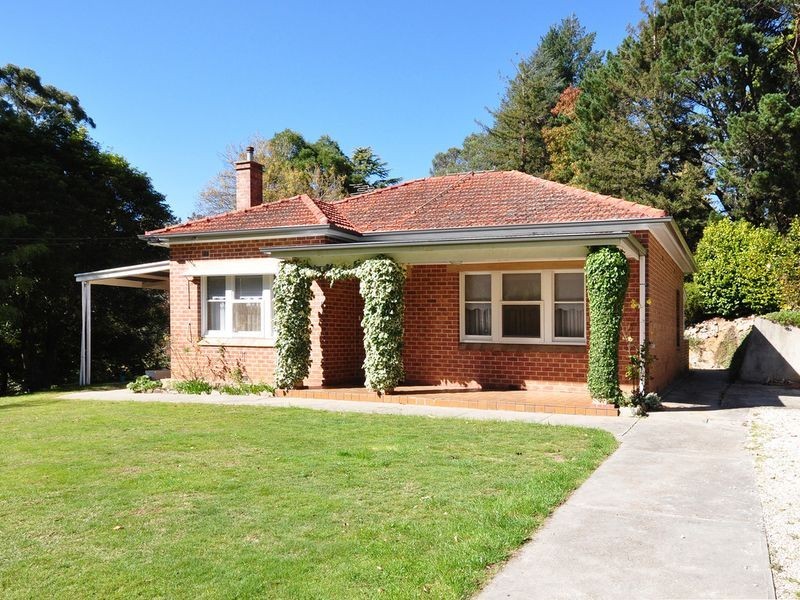 5 Devon Avenue, Stirling SA 5152