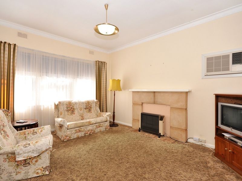 5 Devon Avenue, Stirling SA 5152