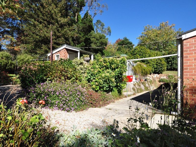 5 Devon Avenue, Stirling SA 5152