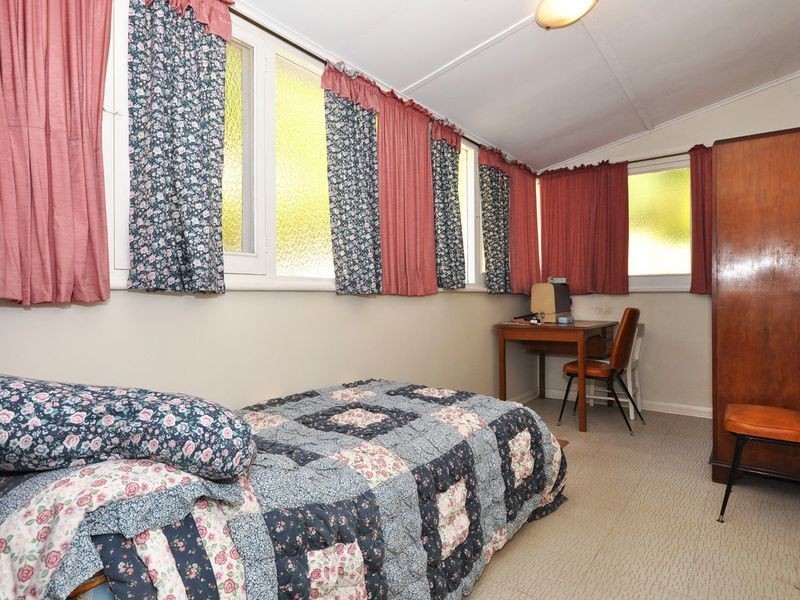 5 Devon Avenue, Stirling SA 5152