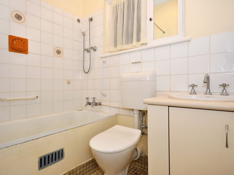 5 Devon Avenue, Stirling SA 5152