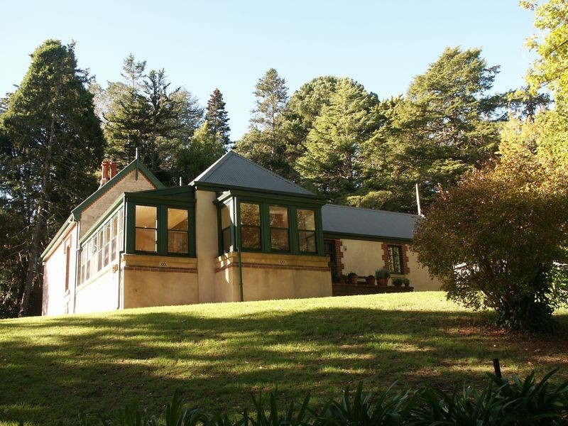 21 Pine St, Stirling SA 5152