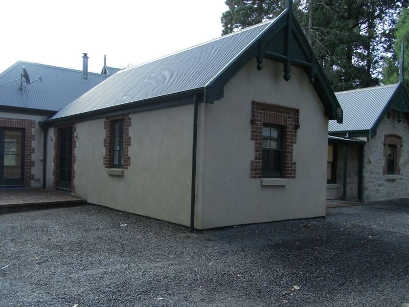 21 Pine St, Stirling SA 5152