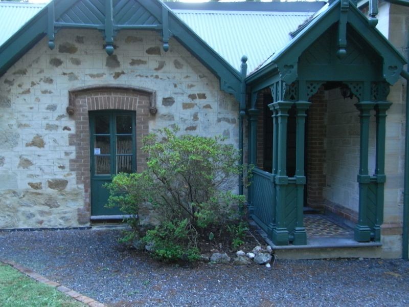 21 Pine St, Stirling SA 5152